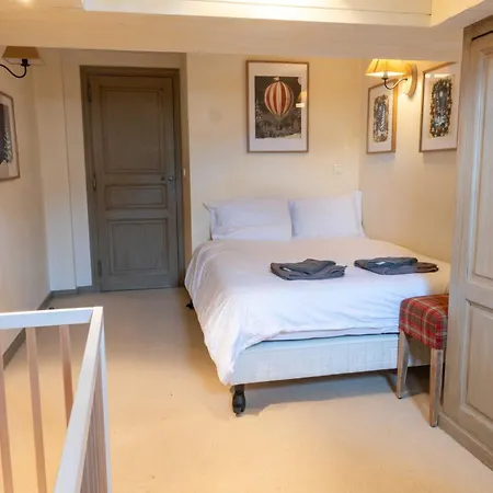 Daire Spacious 4br 10p Center *