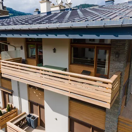 Spacious 4br 10p Center Daire *