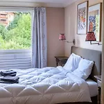 Spacious 4br 10p Center *