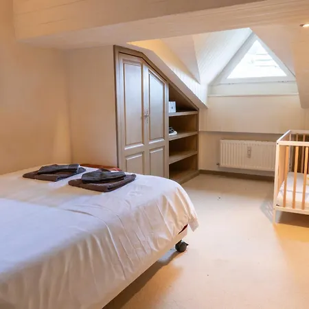 Spacious 4br 10p Center Апартаменти