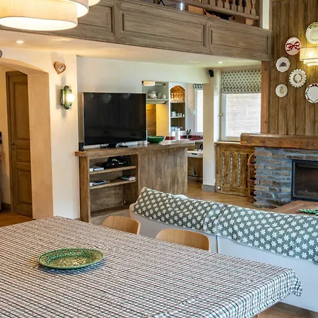 Spacious 4br 10p Center Megève