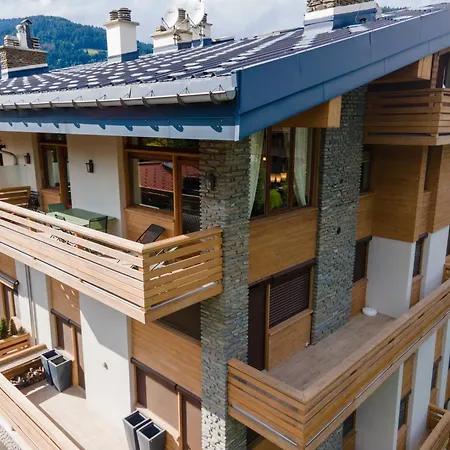 Apartmán Spacious 4br 10p Center