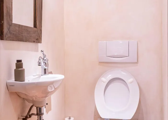 Διαμέρισμα Spacious 4br 10p Center